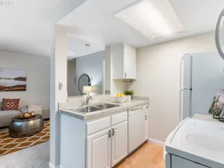 Photo #4: 22155025 Listing