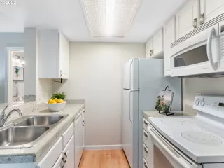 Photo #5: 22155025 Listing