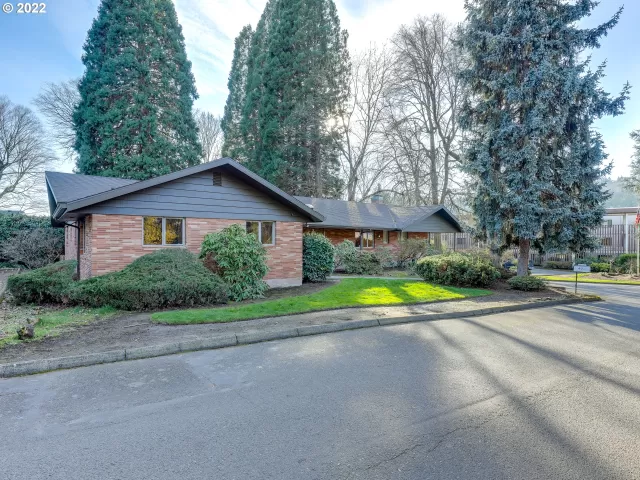 MLS: 22155210 Condo For Sale