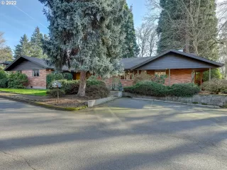 Photo #1: 22155210 Listing