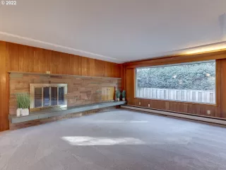 Photo #5: 22155210 Listing