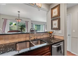 Photo #6: 22155268 Listing