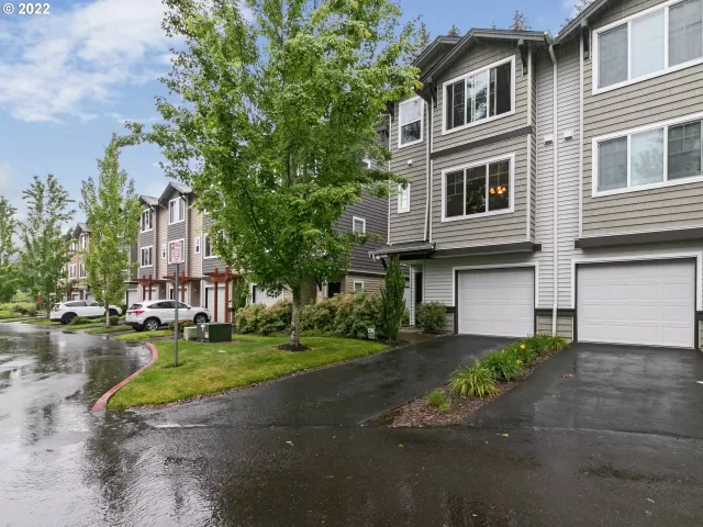 MLS: 22155543 Condo For Sale