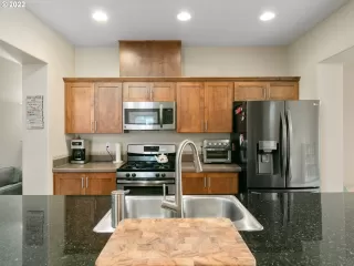 Photo #2: 22155543 Listing 