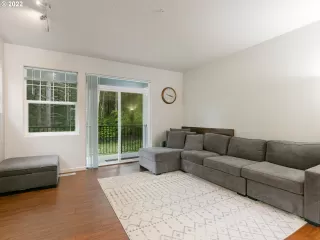 Photo #5: 22155543 Listing 