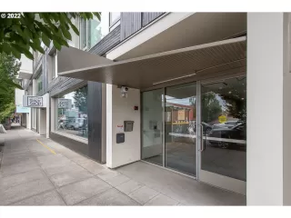 Photo #1: 22156187 Listing