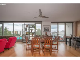 Photo #4: 22156187 Listing