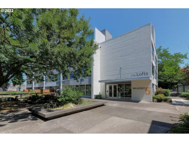 MLS: 22156846 Condo For Sale