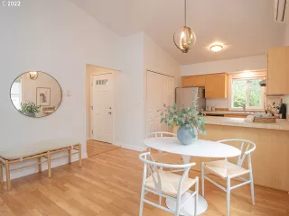 Photo #5: 22158522 Listing 