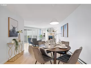 Photo #2: 22159734 Listing