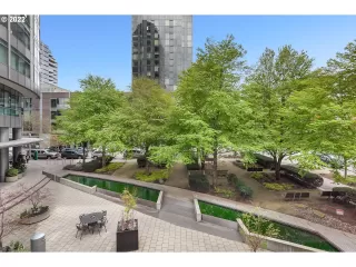 Photo #4: 22159858 Listing