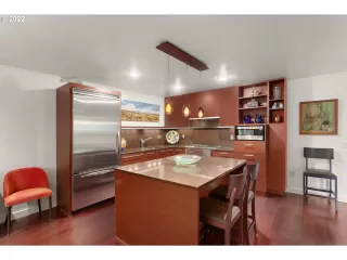 Photo #6: 22159858 Listing