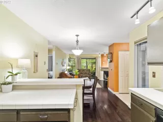 Photo #1: 22160522 Listing