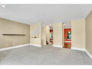 Photo #4: 22160526 Listing 