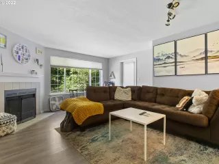 Photo #2: 22160739 Listing 