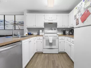 Photo #4: 22160739 Listing 