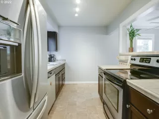 Photo #2: 22161425 Listing