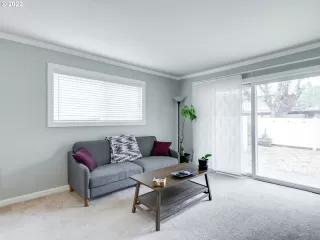 Photo #6: 22161425 Listing