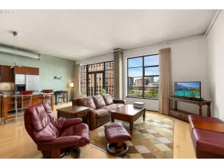 Photo #3: 22162236 Listing 