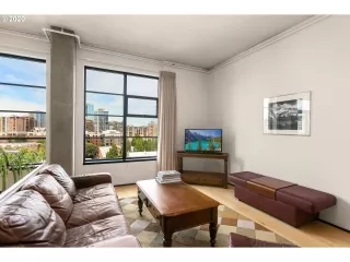 Photo #4: 22162236 Listing 