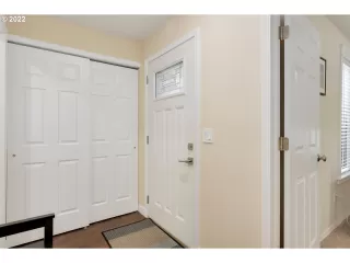 Photo #4: 22164430 Listing