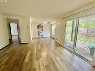 Photo #4: 22164488 Listing