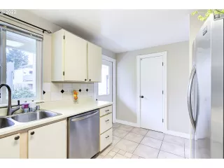 Photo #6: 22164632 Listing 