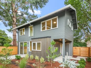 Photo #3: 22165116 Listing