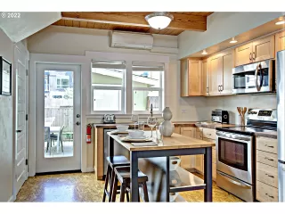 Photo #6: 22165207 Listing 