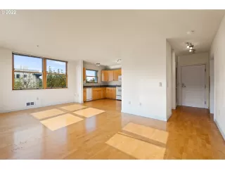 Photo #1: 22165428 Listing