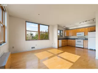 Photo #2: 22165428 Listing