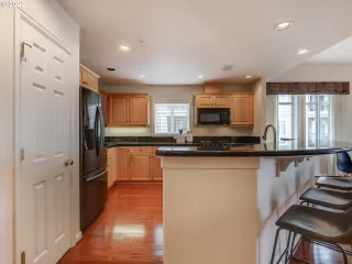 Photo #3: 22165561 Listing 