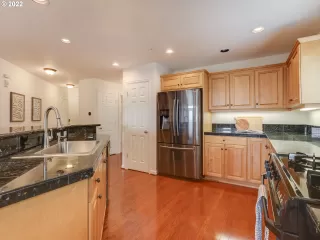 Photo #5: 22165561 Listing 