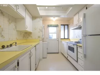 Photo #2: 22166801 Listing