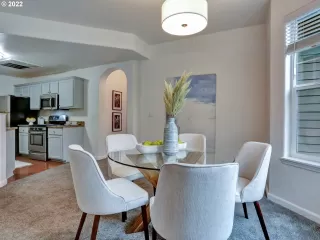 Photo #6: 22166983 Listing