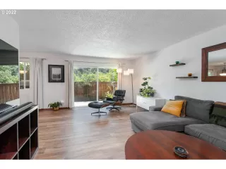 Photo #3: 22167896 Listing