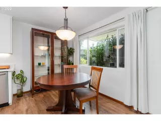 Photo #5: 22167896 Listing