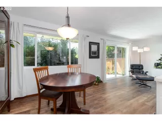 Photo #6: 22167896 Listing