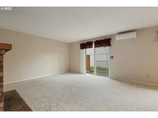 Photo #5: 22168281 Listing