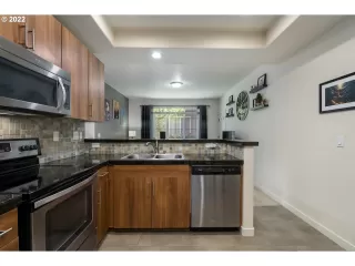 Photo #3: 22169604 Listing