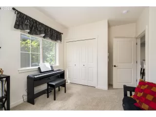 Photo #6: 22169604 Listing