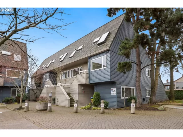 MLS: 22169673 Condo For Sale