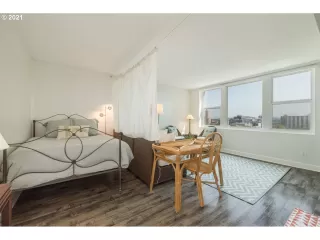 Photo #5: 22170075 Listing 