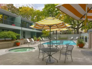 Photo #4: 22170788 Listing 