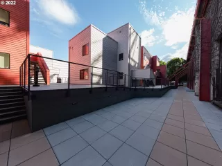 Photo #2: 22171131 Listing