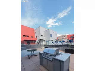 Photo #4: 22171131 Listing