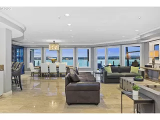 Photo #4: 22171755 Listing