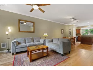 Photo #5: 22171868 Listing 