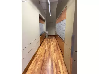 Photo #5: 22171951 Listing