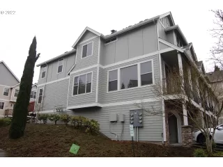 Photo #5: 22173702 Listing